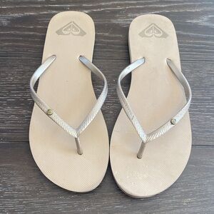 Roxy flip flops